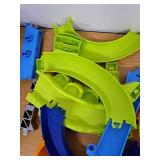 Fisher-Price Little People Toddler Toy Hot Wheels Spiral Stunt Speedway Race Track Playset with 2 Cars for Pretend Play Kids Ages 18+ Months - Retail: $53