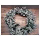 30" FROSTED WREATH