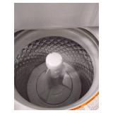 Frigidaire Electric Washer/Dryer Laundry Center - Retail: $1,393