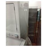 Frigidaire Electric Washer/Dryer Laundry Center - Retail: $1,393
