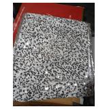 NIBESSER Christmas Tree Collar, 30 Inches Glitter Tree Skirt Ring Shiny Silver Sequins Tree Basket Plastics Sheets with Collar Cover Holiday Home Party Christmas Tree Decoration Xmas Ornaments