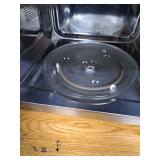 Vissani 19 in. 0.9 cu. ft. 900-Watt Countertop Microwave Oven in Stainless Steel with Convection and Air Fry - Retail: $109