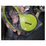 Retractable Dog Leash with Light, 16.4 ft Retractable Pet Leash with Anti-Slip Soft Grip, 360Â° Tangle-Free, One-Button Control, Reflective Leashes for Small Medium Dog Up to 66 lbs