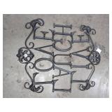 DecMode Brown Iron Traditional Wall decor