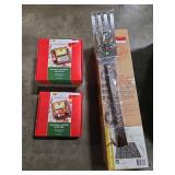 Weber Spirit 300 GrillGrate Set with Hickory Farms Samplers