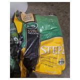 Scotts Lawn Care Bundle with Paint Buckets