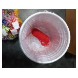 Seematn Christmas Party Game Xmas Bow Games for Family Adults Raffle Carnival Party, Include 40 Gift Bows 20 Disposable Plastic Cups and Red Rope for Christmas Accessories Holiday Prizes