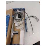 GROHE Concetto Single-Handle Pull-Out Sprayer Kitchen Faucet 1.75 GPM in Chrome - Retail: $309