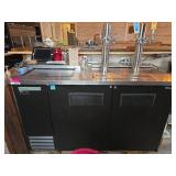 True Commercial Beer Keg Cooler/Dispenser Unit | Model TDD-2CT-HC