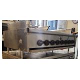 Wells 48in 8 Burner Char Broil Grill and Accessories