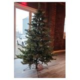 9ft Pre-lit Artificial Christmas Tree