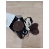 8 Sets PU Leather Sew-on Toggles Closures Vintage Sew-on Toggles with Resin Horn Buttons Sewing Accessories for Knitwear, Windbreaker, Padded Jacket, Down Jacket, Woolen Coat, Black and Brown