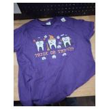 Trick Or Teeth Funny Halloween Costume Dentist Dental Squad T-Shirt size L purple not black