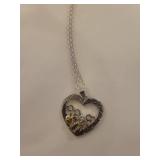 Silver Jewelry Set with Bee Heart Pendant