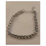 Silver Jewelry Set with Bee Heart Pendant