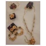Paparazzi Gold Flower Jewelry Set
