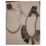 Paparazzi Geometric Silver Jewelry Set with Robot Keychain