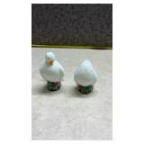 Avon White Ceramic Dove Salt and Pepper Shakers(SS)