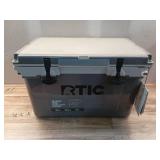 RTIC Outdoors 32 QT Ultra-Light Hard Sided Cooler - Gray: Compact Outdoor Beverage Storage (Damage-See Pics) - Retail: $159