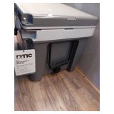 RTIC Outdoors 32 QT Ultra-Light Hard Sided Cooler - Gray: Compact Outdoor Beverage Storage (Damage-See Pics) - Retail: $159