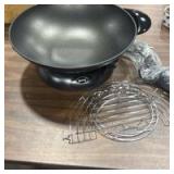 Aroma Aew-306 5 Quart Electric Wok (damage to one handle) missing lid