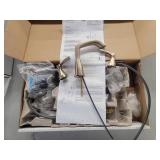 Delta Stryke: Widespread Faucet - Retail: $819