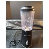 Hamilton Beach Single-Serve Personal Blender and New Salad Serving Shaker