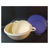 Tupperware Bowl Set with Lids