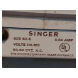 Singer Fashion Mate 237 Sewing Machine with Wood Table