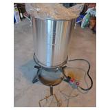 Outdoor Turkey Fryer with Stand and Regulator up to 20lb Turkey