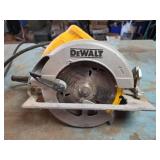 DeWalt DWE575 7-1/4\" Circular Saw