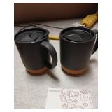 DOWAN Coffee Mugs, 15 oz Mug Set of 2, Large Ceramic Coffee Mug with Cork Bottom and Spill Proof Lid for Mom Dad, Big Mug for Latte Tea, Matte Grey
