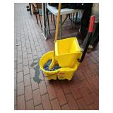 Rubbermaid Wave Brake Mop with Water Wringer