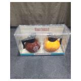 Coffee Pot Magnetic Salt and Pepper Shakers Set