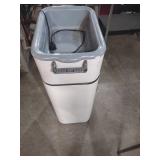 Westinghouse White Wringer Washing Machine