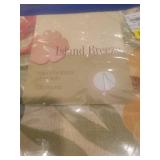 Island Breeze 70-inch Round Tropical Tablecloth