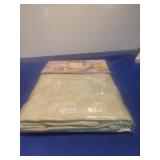 Lenox 70-inch Round Tablecloth