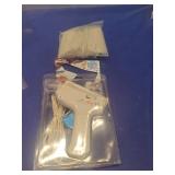 Magic Melt Mini Glue Gun with Glue Sticks