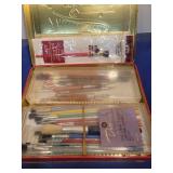 Duncan Art Supply Paint Brush Set with Case
