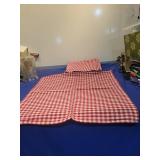 Red and White Checkered Table Napkins Set