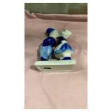 Delft Blue Dutch Kissing Couple Figurine