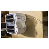 White 4-Slice Electric Toaster
