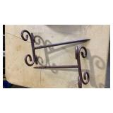 Decorative Wrought Iron Plant Bracket