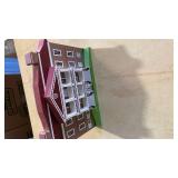 Southern Colonial Dollhouse Building