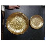 Rubtlamp 60Pcs Clear Gold Plastic Plates, Gold Glitter Disposable Plates, Hammered Plastic Plates Included 30 Dinner Plate And 30 Dessert Plates for Party