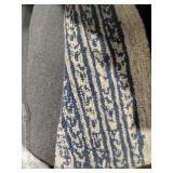 Abdera Hand-Tufted Wool Dark Blue/Ivory Rug - Retail: $319