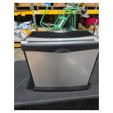 AIRCARE HD1409 Whole-House Console-Style Evaporative Humidifier  Brushed Nickel MSRP $205 - Retail: $205