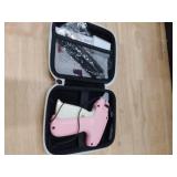 Stitch Gun for Clothing, Mini Sewing Stitch Tagging Gun for Clothes, Stitch Gun Quick Clothing Fixer with 6 Needles, 1000 Black & 1000 White Micro Fasteners & 1 Hard Carrying Case ï¼Pinkï¼