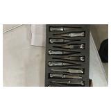 9/16-18 Spike Lug Nuts for 1994-2011 Dodge Ram 2500 3500, 2002-2010 Ram 1500, 1988-1997 Ford F250 F350, 2004-2009 Durango, 32PCS Spiked Lug Nuts 9/16-18 Chrome with Socket Key for Aftermarket Wheel