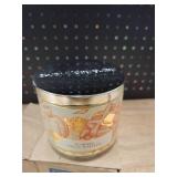 Bath & body works scented candle pumped in pecan waffles